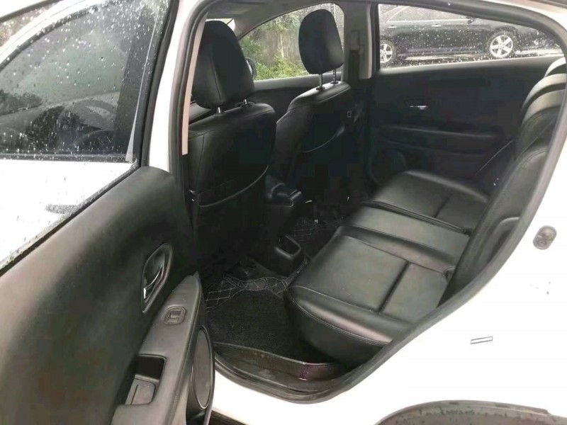 江门19年本田缤智5