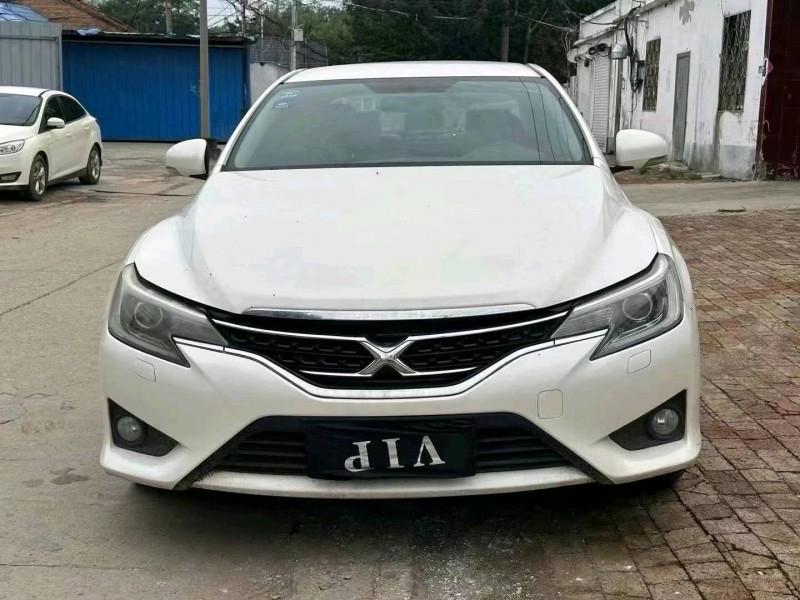 潍坊16年丰田锐志1