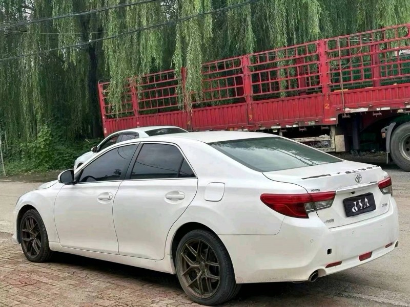 潍坊16年丰田锐志7