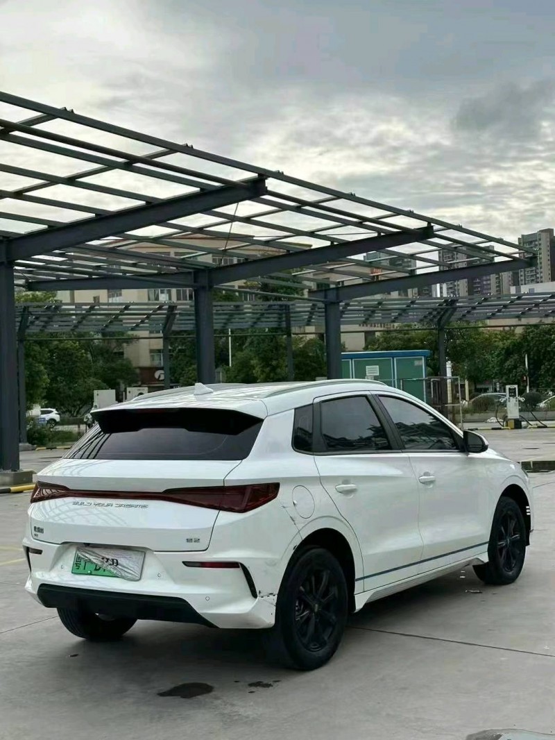 中山22年比亚迪E25