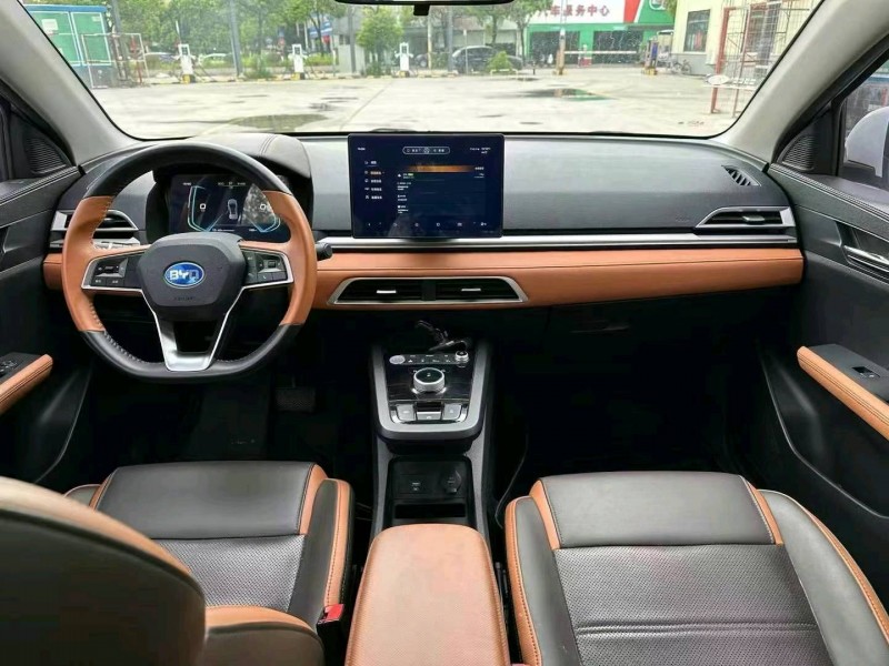 中山22年比亚迪E26