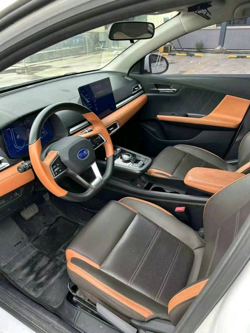 中山22年比亚迪E28