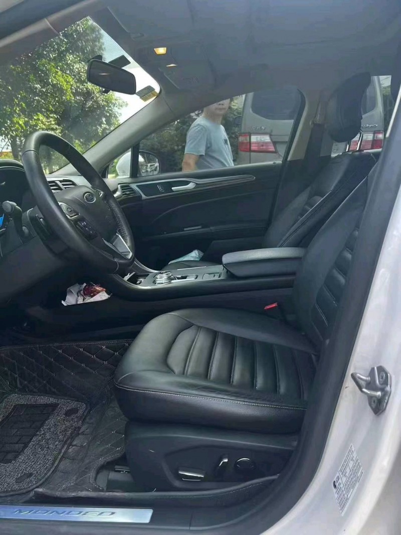 济宁19年福特蒙迪欧6