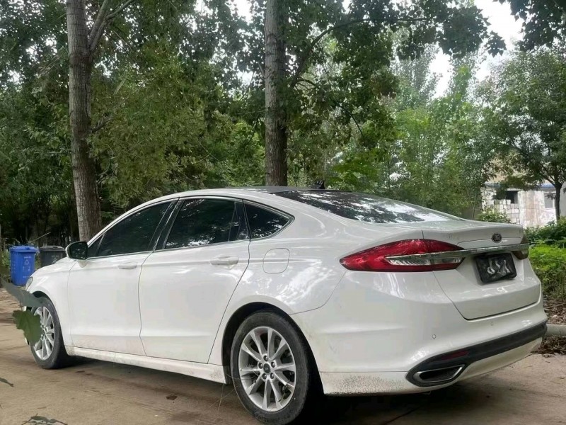 济宁18年福特蒙迪欧7