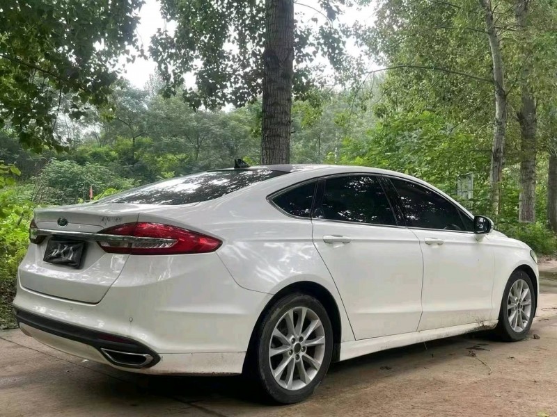 济宁18年福特蒙迪欧8