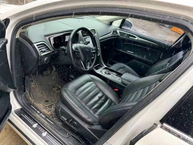 济宁18年福特蒙迪欧3