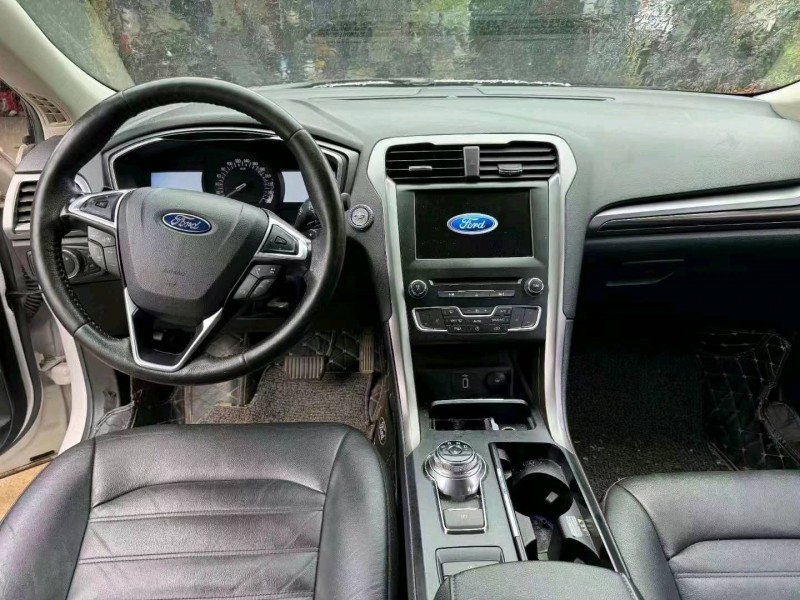 济宁18年福特蒙迪欧5