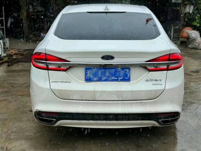 济宁18年福特蒙迪欧6