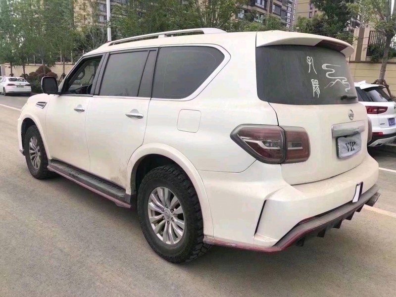 青岛17年日产途乐8