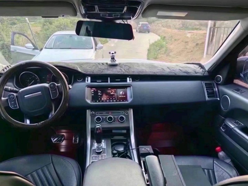 青岛17年路虎揽胜运动6