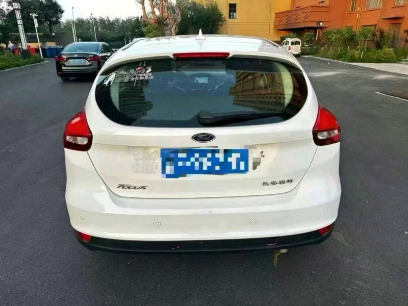 济南19年福特福克斯9