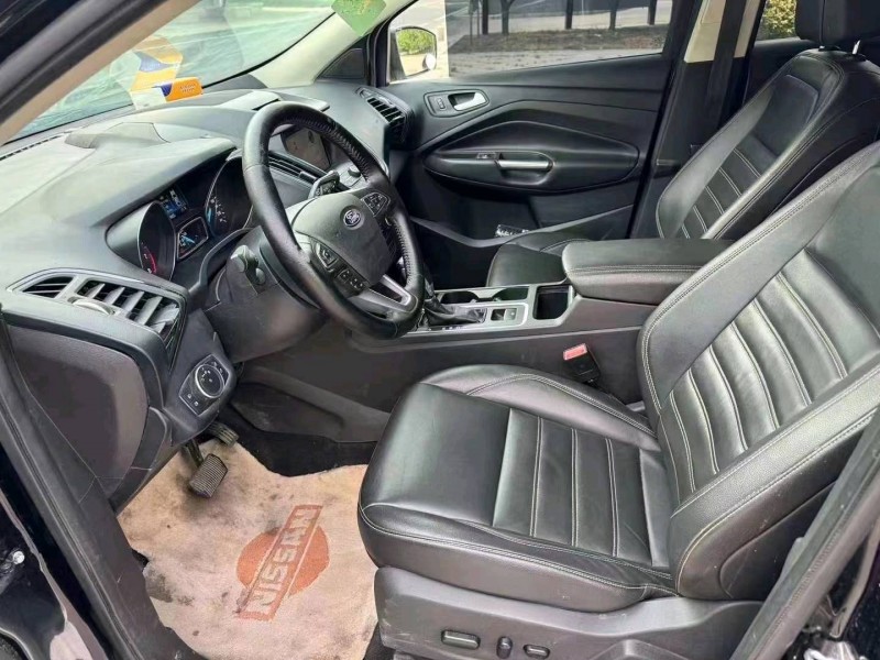 青岛18年福特翼虎5