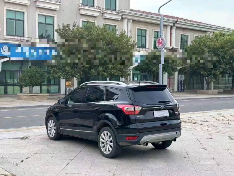 青岛18年福特翼虎7