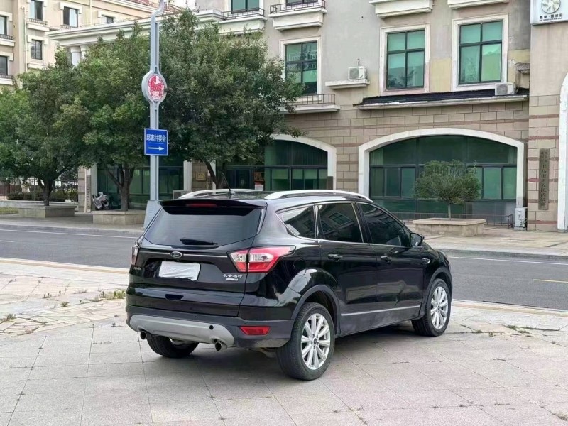 青岛18年福特翼虎8