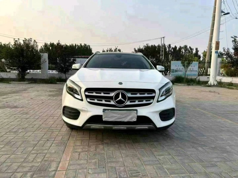 徐州19年奔驰GLA1