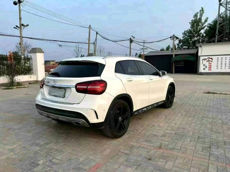 徐州19年奔驰GLA4