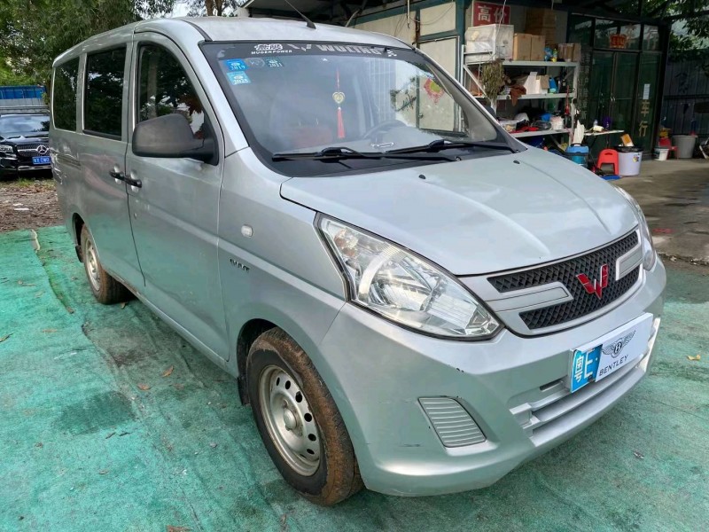 廣州17年五菱汽車宏光3