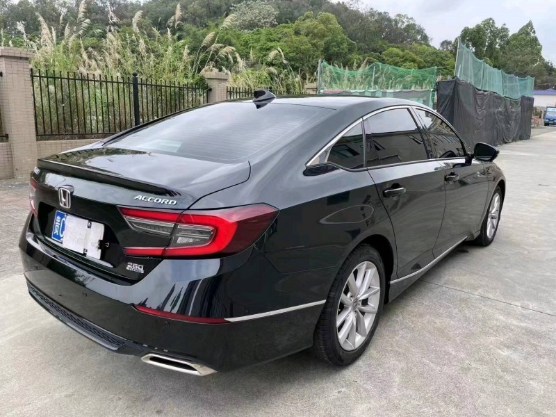 江门23年本田雅阁8