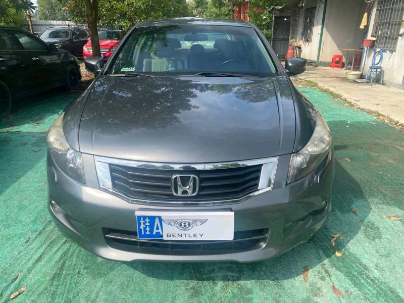 广州11年本田雅阁1