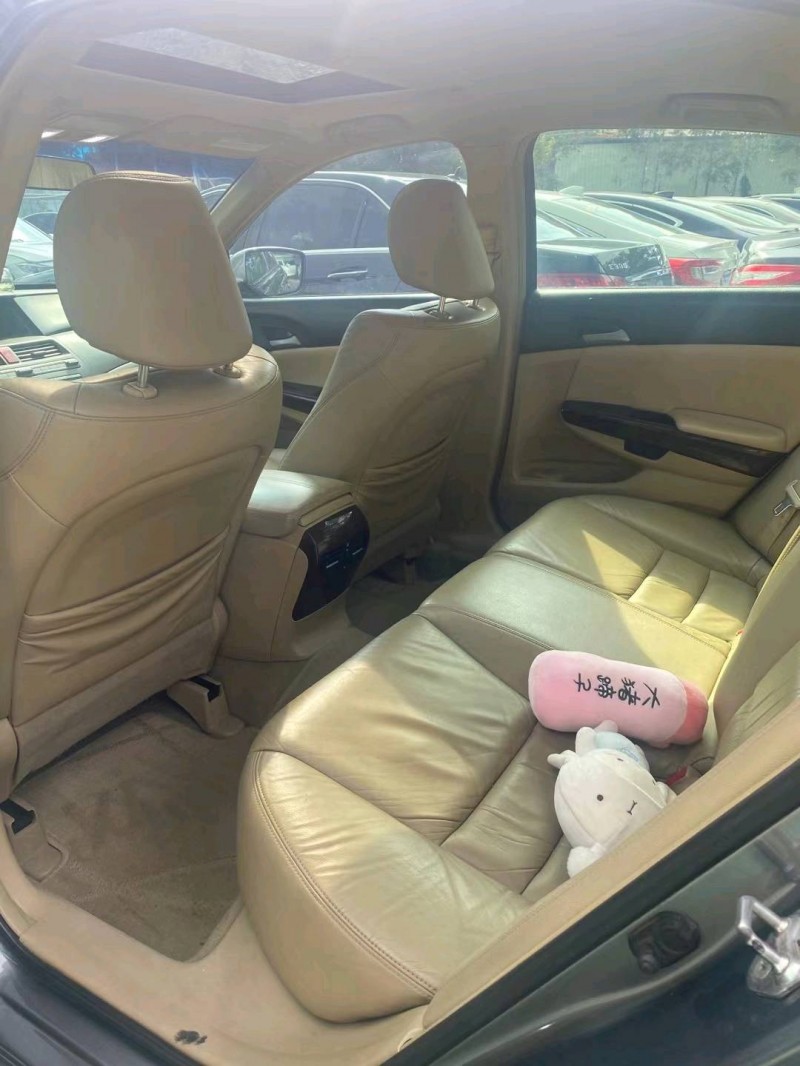 广州11年本田雅阁7