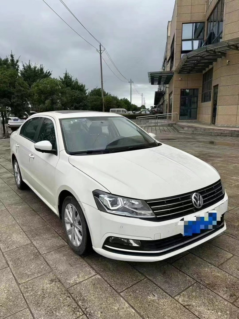 枣庄17年大众朗逸6