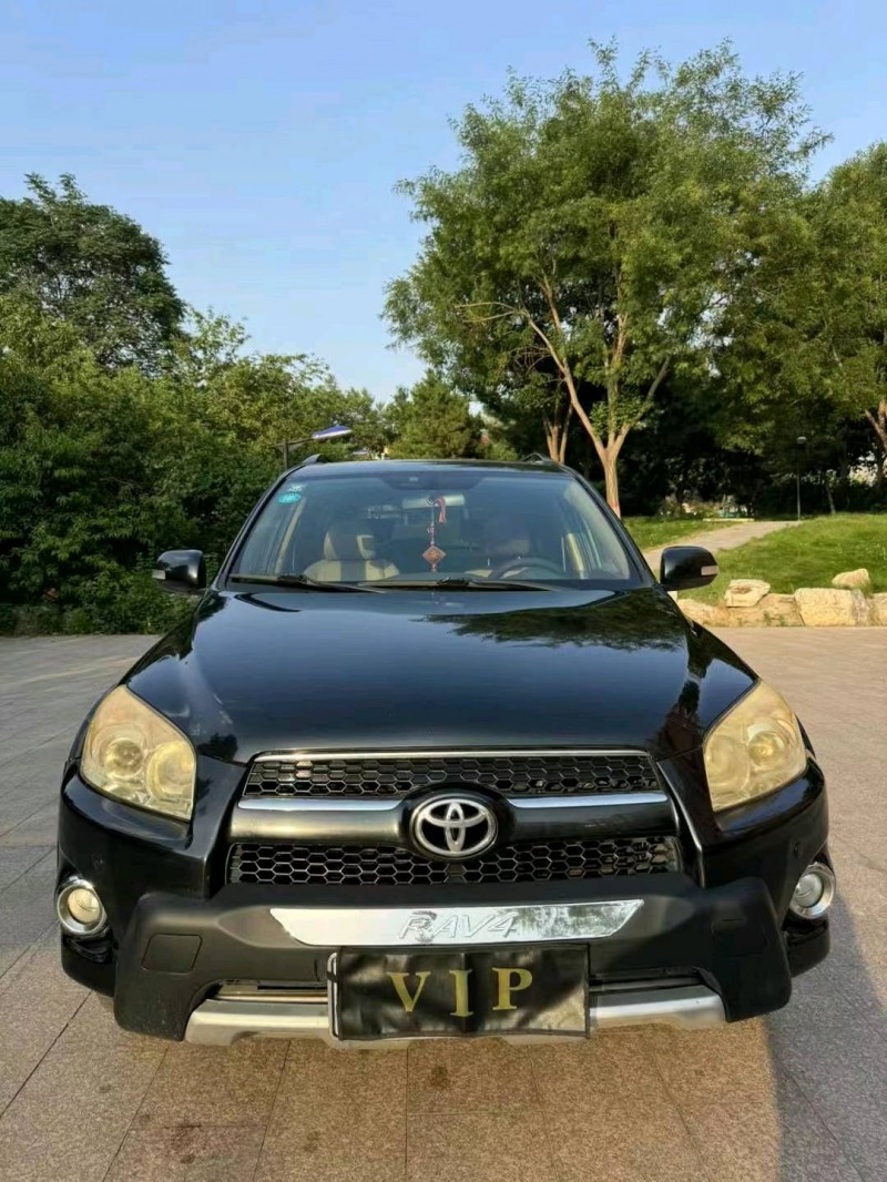 邢台13年丰田RAV41