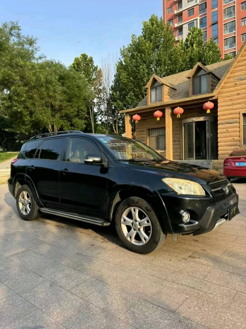 邢台13年丰田RAV43