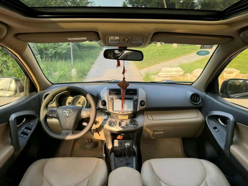 邢台13年丰田RAV45