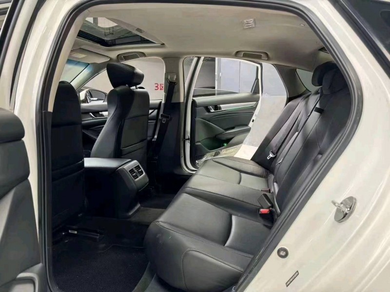 成都20年本田雅阁5