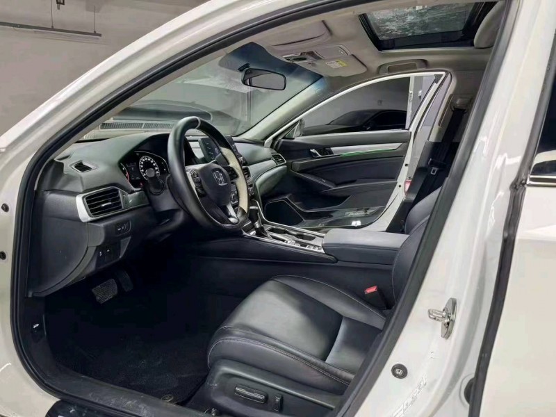 成都20年本田雅阁7