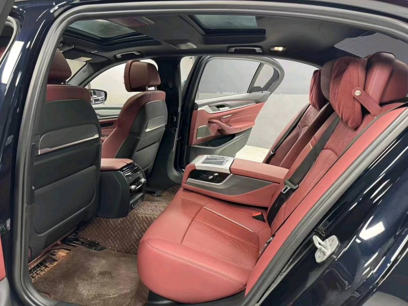 成都22年宝马5系9