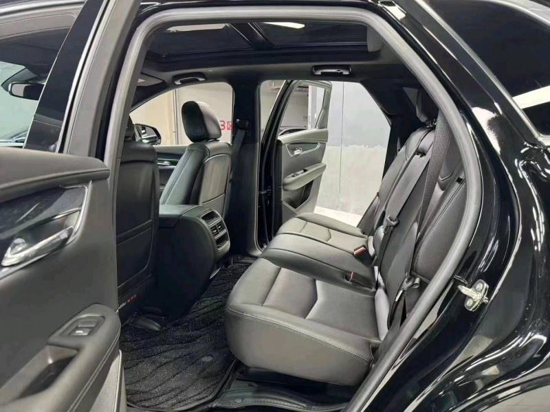 成都23年凯迪拉克XT56