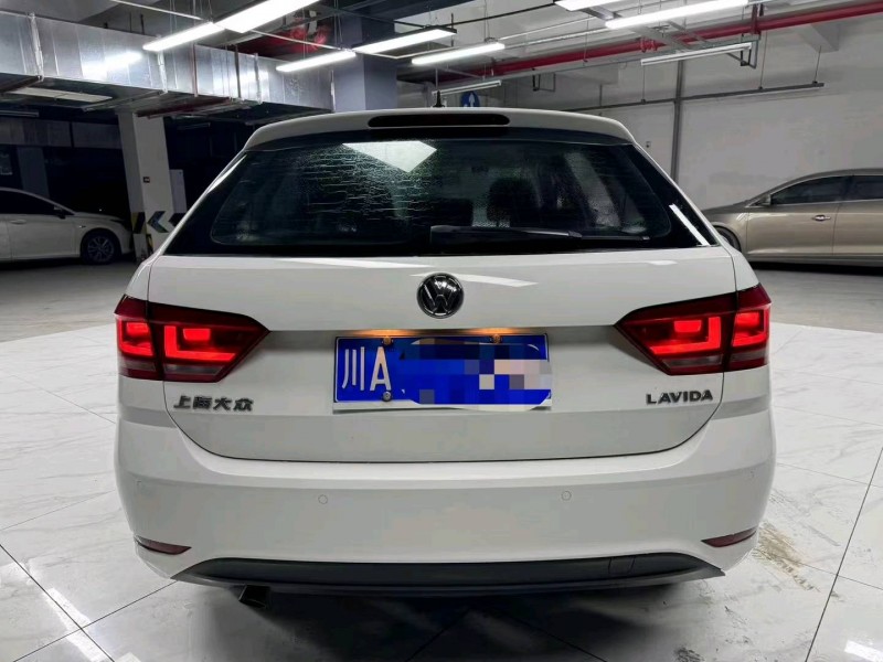 成都16年大众朗行3