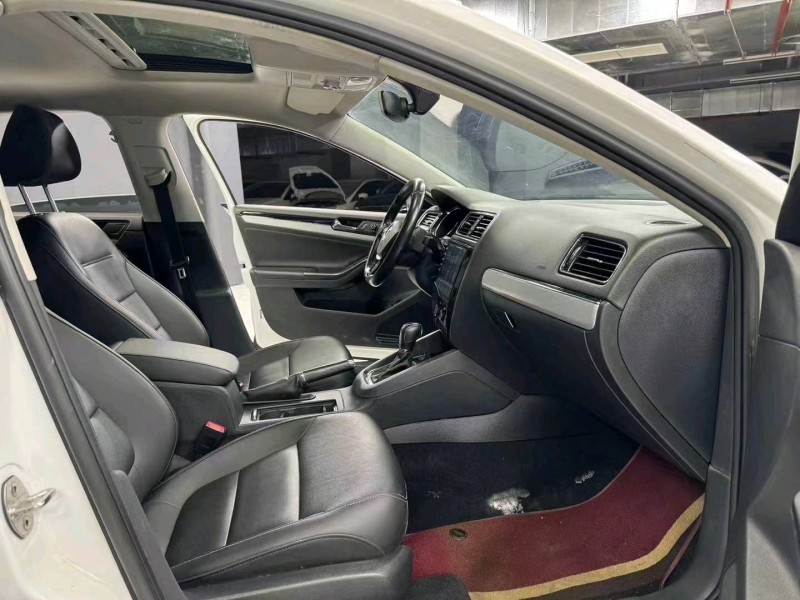 成都18年大众速腾4