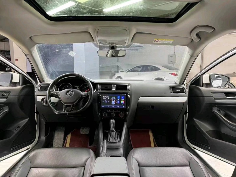 成都18年大众速腾5