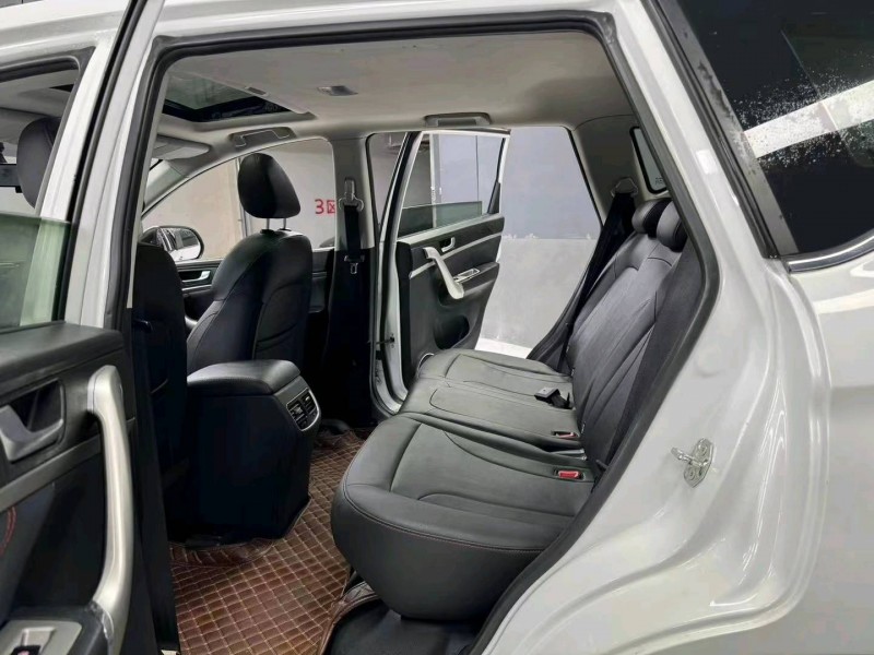 成都18年哈弗M66