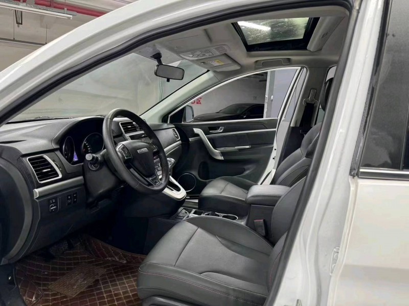 成都18年哈弗M67