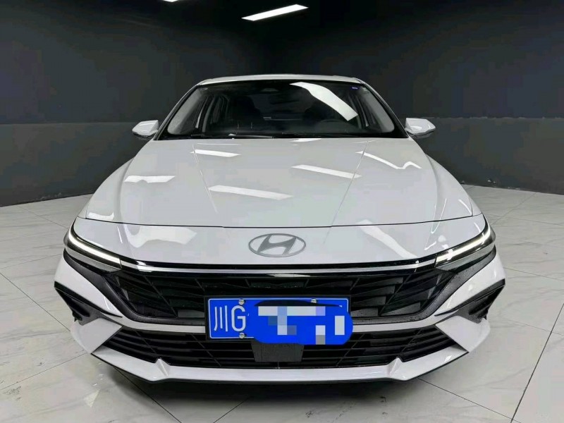 成都24年现代伊兰特1