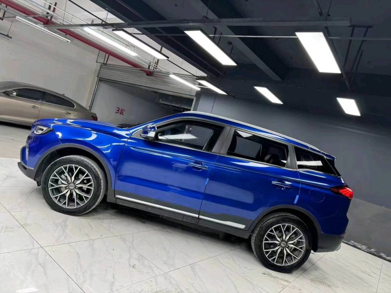 成都20年吉利博越5