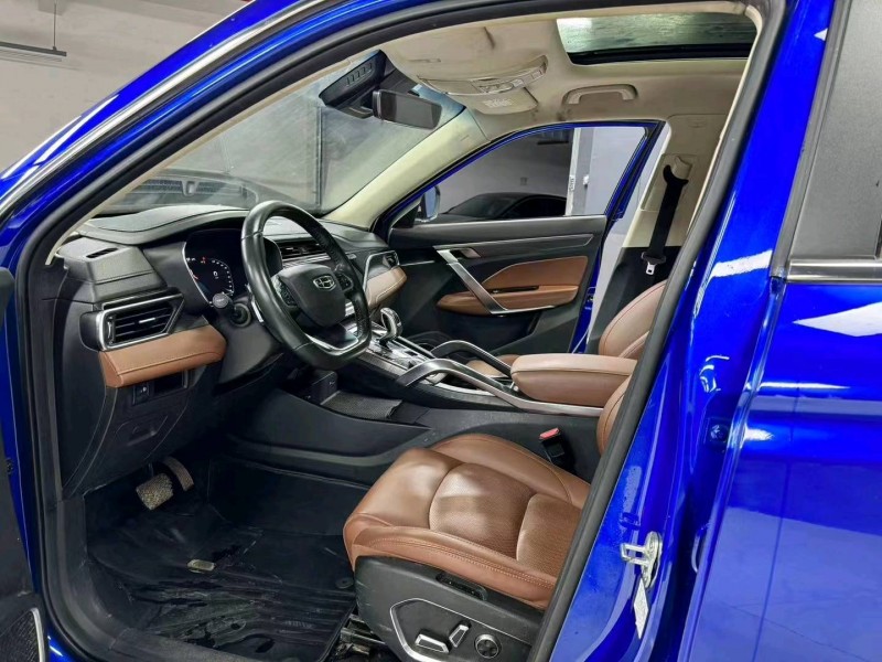 成都20年吉利博越7