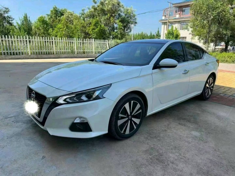 潍坊21年日产天籁5