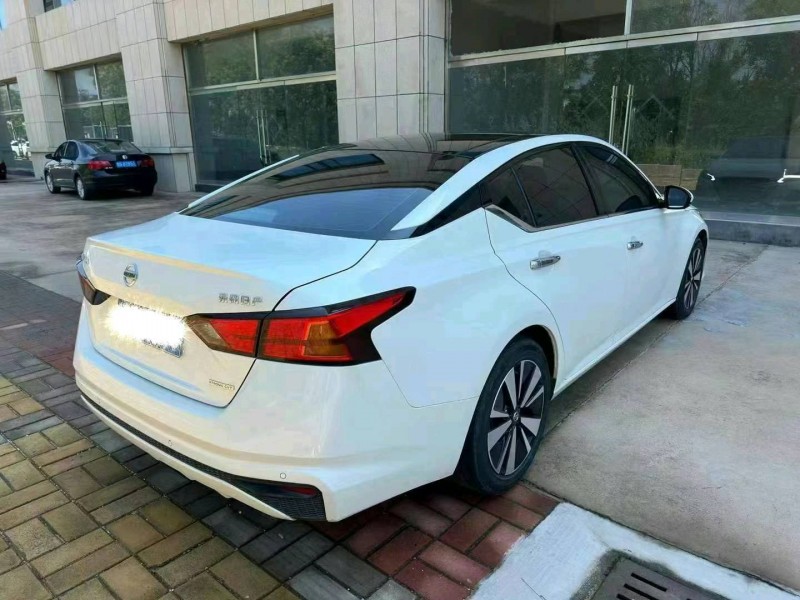 潍坊21年日产天籁8