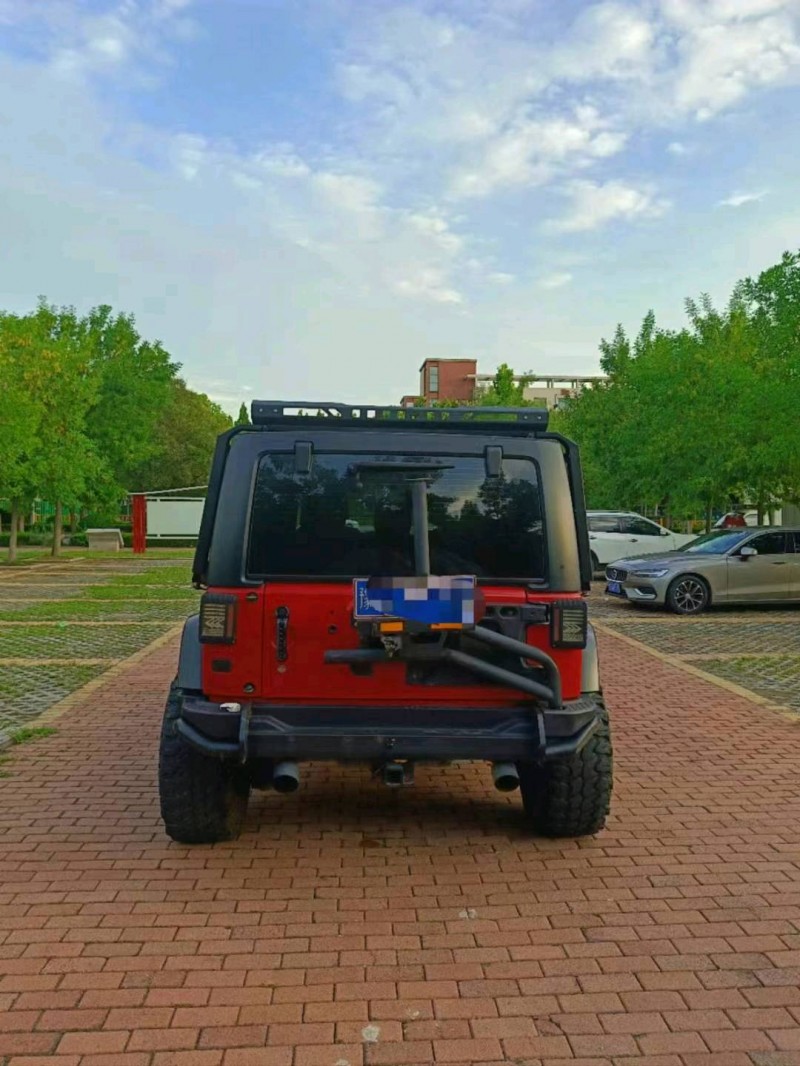 青岛15年Jeep牧马人6