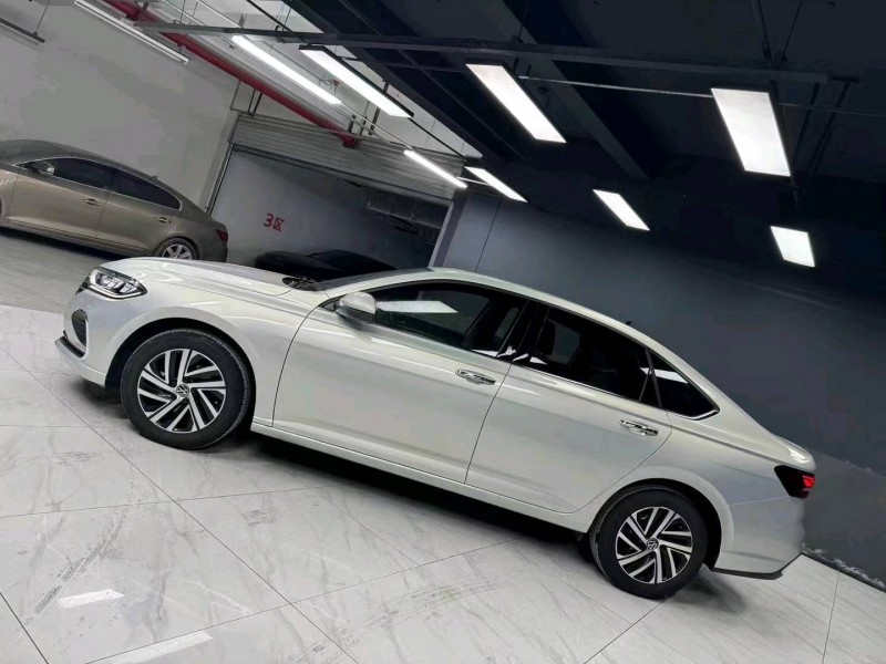 成都23年大众朗逸3