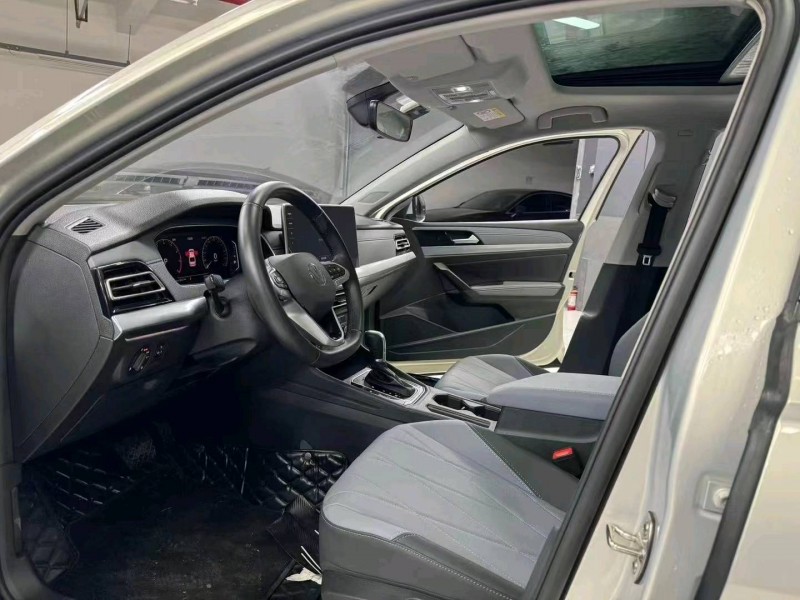 成都23年大众朗逸5