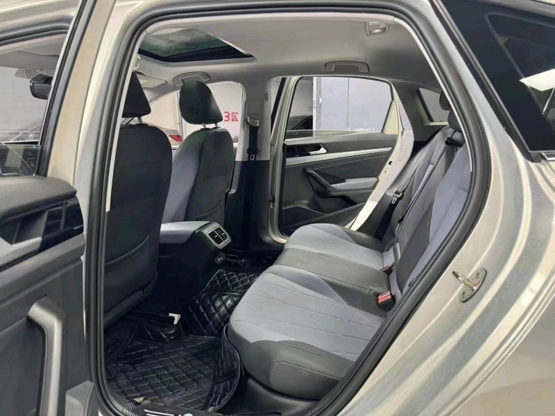 成都23年大众朗逸7