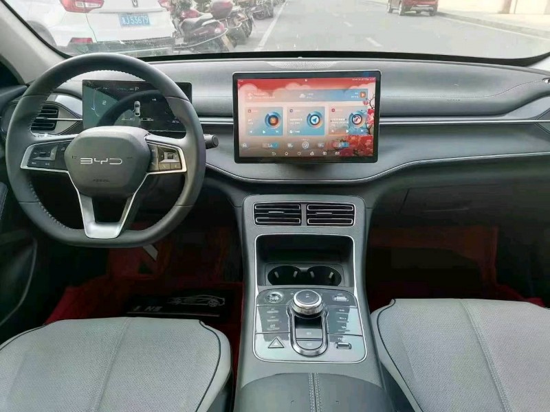 邵阳24年比亚迪驱逐舰3