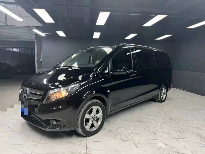 成都20年奔驰威霆3