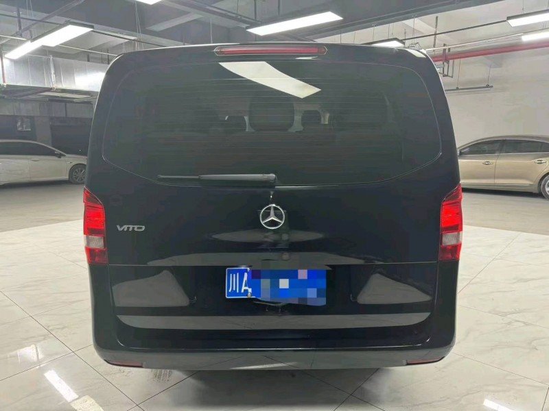 成都20年奔驰威霆6