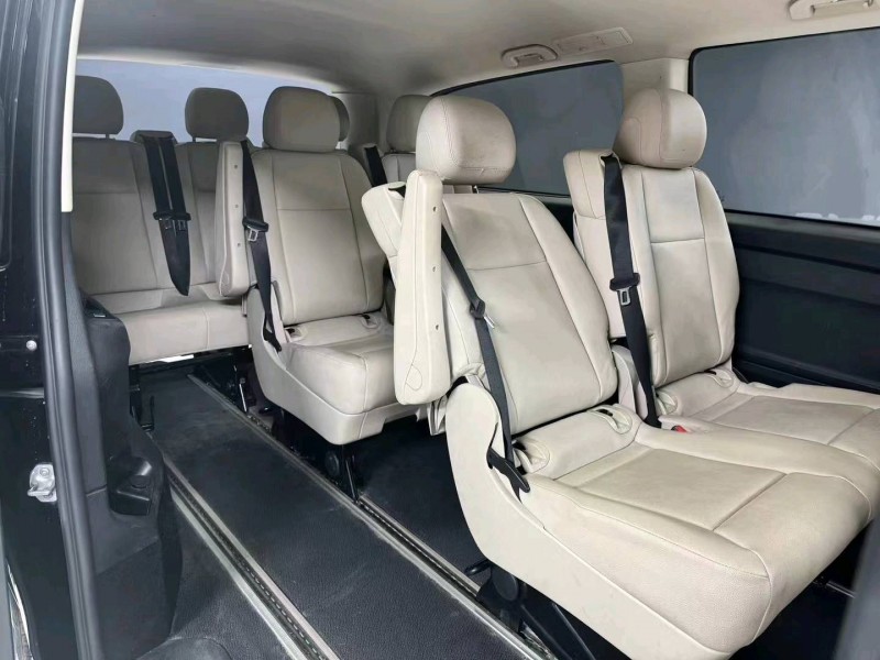 成都20年奔驰威霆8